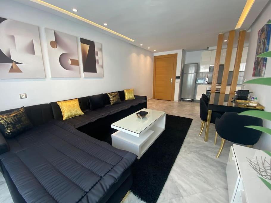 Corniche - Black New Apartamento